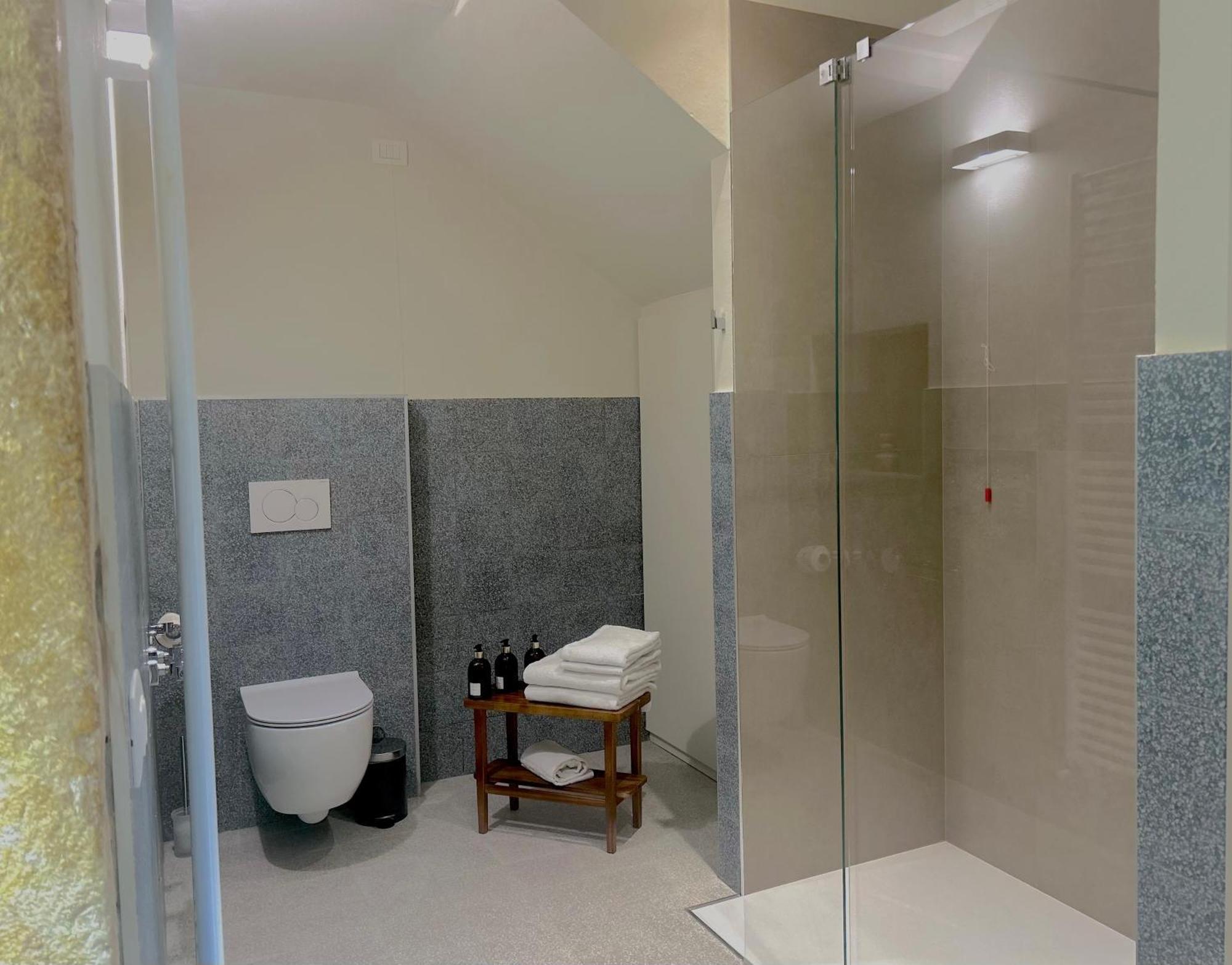 The Lake Suites Com - Luxury Stay In Лацизе Екстериор снимка