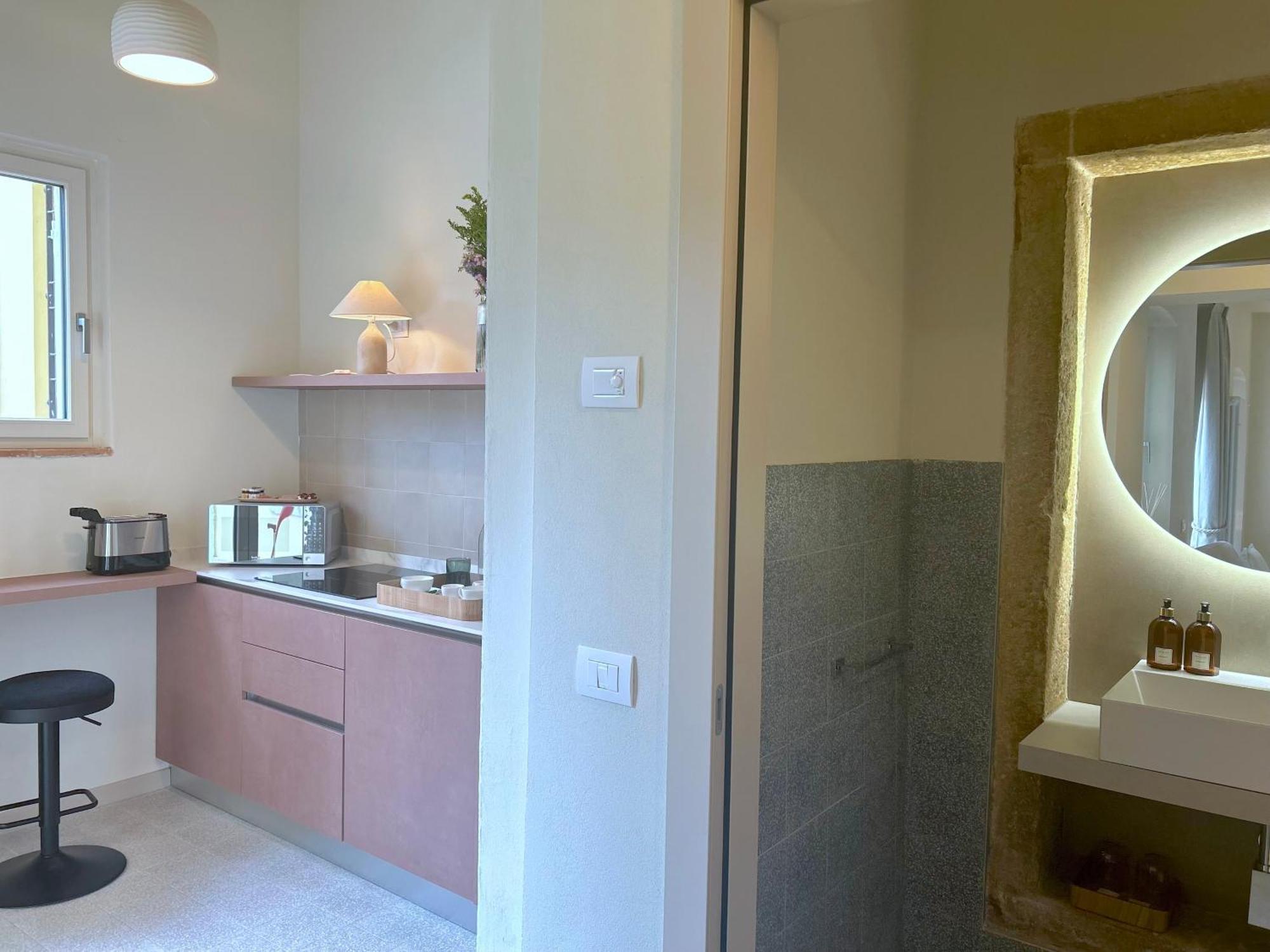 The Lake Suites Com - Luxury Stay In Лацизе Екстериор снимка
