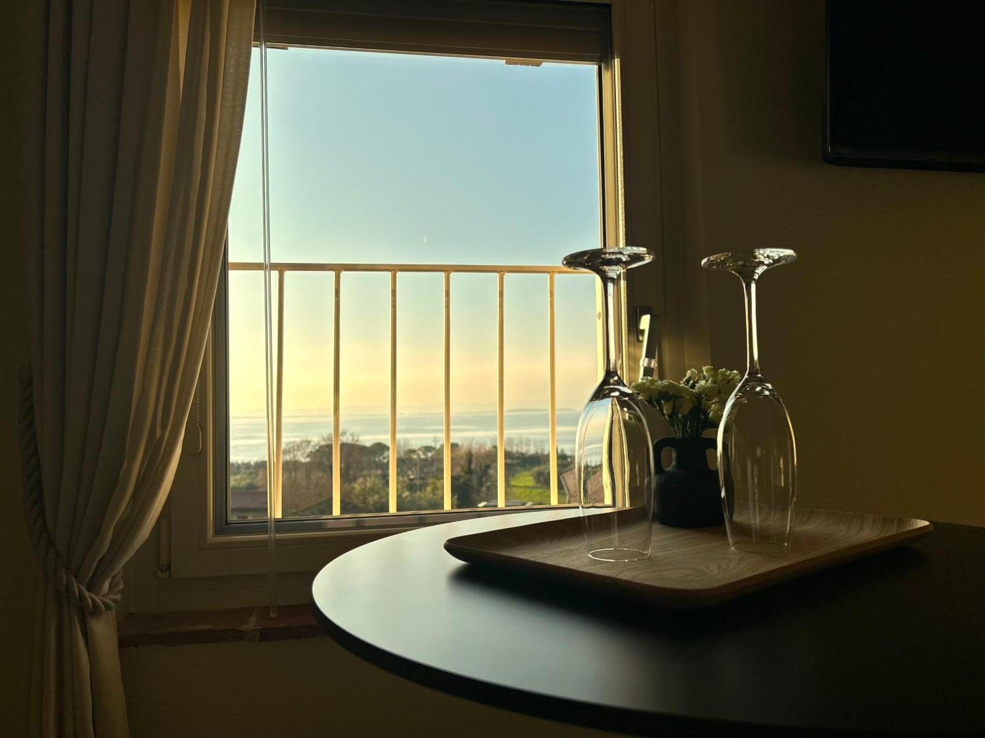 The Lake Suites Com - Luxury Stay In Лацизе Екстериор снимка
