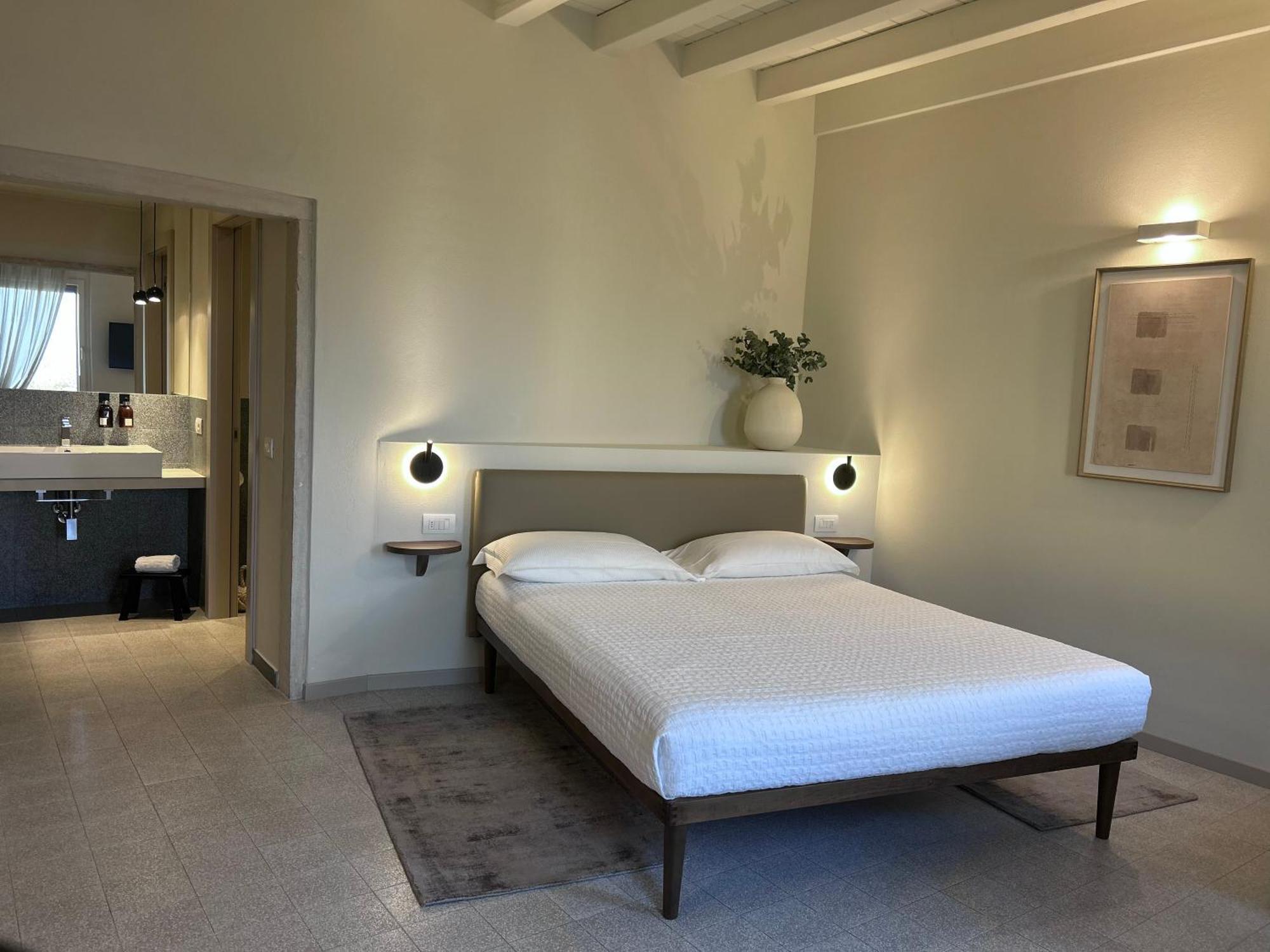 The Lake Suites Com - Luxury Stay In Лацизе Екстериор снимка